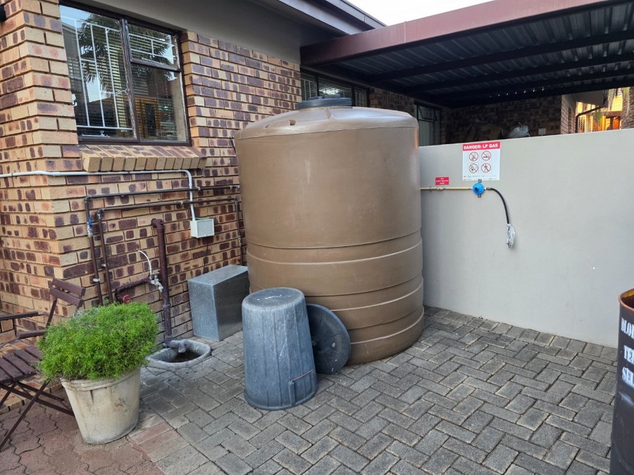 4 Bedroom Property for Sale in Heuwelsig Free State